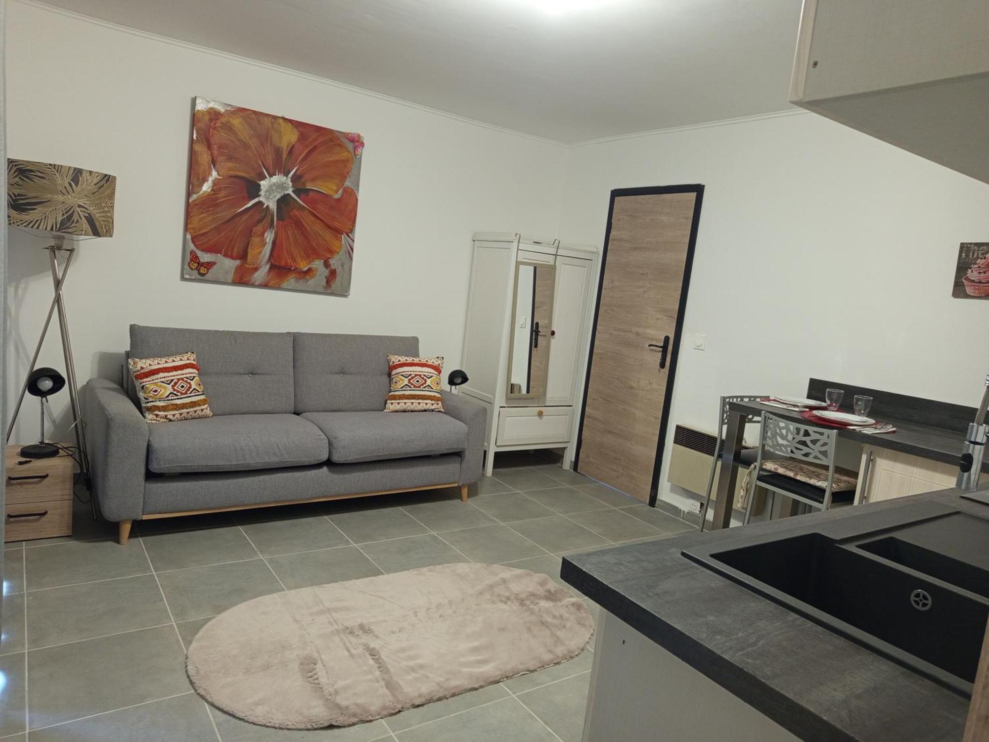 Fully Equipped Apartment *
